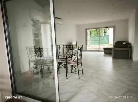 3 chambres en collocation ou maison entière avec piscine