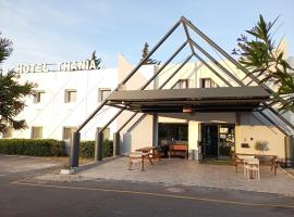 HOTEL THANIA, hotel v destinácii Frontignan