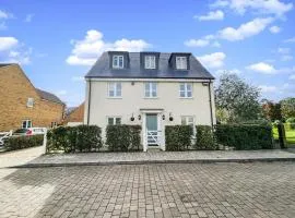 Mk Comfy Cosy Corner 6 Bedrooms