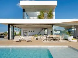 Salty Villa by Aura Collection