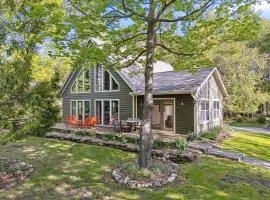 Top of the Hill Cabin by Simple Life Rental