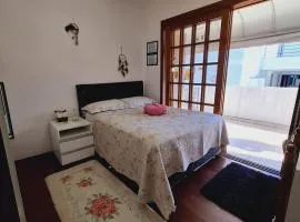 Quarto familiar na cidade do Cristo