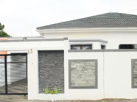 Optimum Stay Self Catering Accommodation - Junior Suite, ξενοδοχείο για ΑμεΑ σε Parow