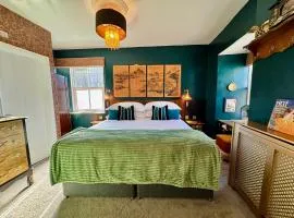 Brightham House - Exclusively for Adults