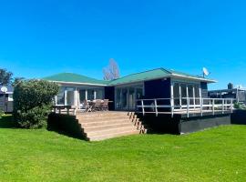 Manly Beachfront, hotell sihtkohas Whangaparaoa
