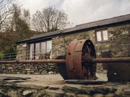 Cosy Underfloor Heated 17th Century Renovated Mill with Stunning Views - Ty Felin