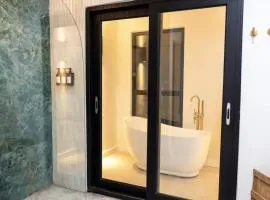 Rooftop Couples Suites at Ocean Park Beach Club