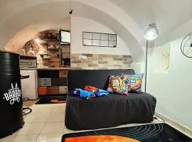 Small, rustic, central studio
