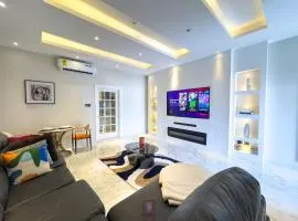 ELEGANT DUPLEX @ Rosedale Apartments