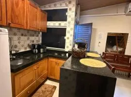 9 Micro casa pra 4 pessoas perto da praia com ar e garagem