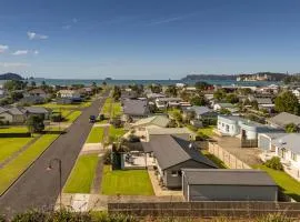 Seabreeze Surf House - Whitianga Escape
