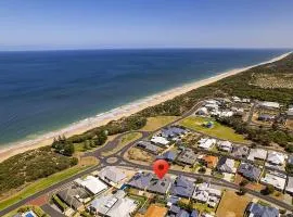 Seacrest - Spacious Beachside Retreat
