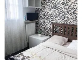 Private Room near Paris