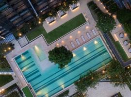 NEU 1Bdrnear Airport Pool Gym Mega Bangna, ξενοδοχείο σε Bang Kew Yai
