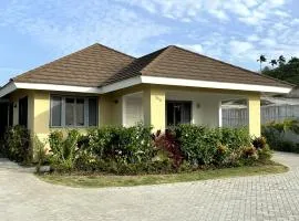 The Sunshine 3 Bedroom Villa with pool & gym
