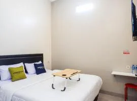Urbanview Hotel near Alun Alun Tegal