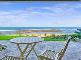 Beachfront Bliss for Two l Nova Escapes