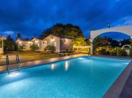 Lakeside ParadisePrivate Pool3 CottagesLawn, hotel v destinaci Talai