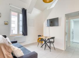 Appartement T2 moderne cosy et climatis&eacute; &agrave; proximit&eacute; du centre ville de lyon, acomoda&ccedil;&atilde;o em Villeurbanne