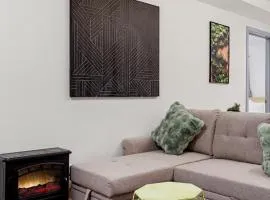 Modern 1BR 1Bath with Living Area near SFSU
