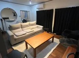 8's house