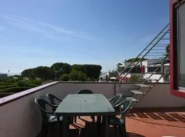 N302 - Numana, trilocale con terrazza in residence con piscina