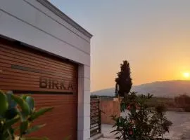 BiRKA - סוויטות מהממות מול נוף בריכת רם