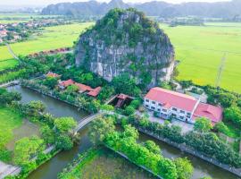 Golden Mountain Hostel, hotel cápsula en Ninh Binh