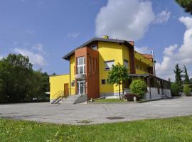 Millaenya Inn, Hotel mit Parkplatz in Entratico