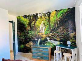 2ème chambre dans appartement 2 chambres proche mer, centre-ville et commerces, Hostel in Bastia