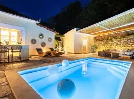 The Secret Garden - Courtyard & Private Pool Villa
