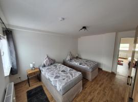 Gemütliches Dachapartment, hotel pro pobyt s domácími mazlíčky v destinaci Konz