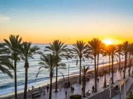 Urban Place in Marbella close to beach with pool and garage