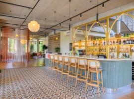 Kyriad Prestige Compiègne Hotel & Spa, viešbutis mieste Kompjenė