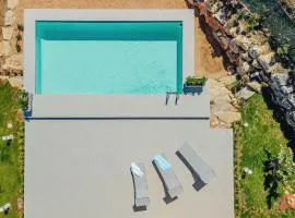 Cute Holiday Home & Pool by Scopello Sea