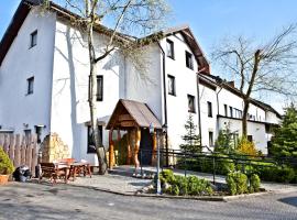Hotel Stawisko Klaudyn: Klaudyn şehrinde bir otel