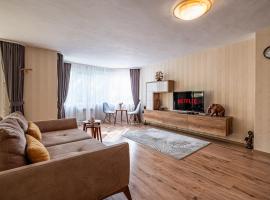 Top Location 3 Bedroom Apartment Next to the Beach, Unterkunft zur Selbstverpflegung in Warna