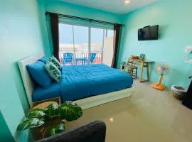 Baan Ta Long Beach Koh Larn