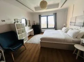Marina View Studio in Pearl
