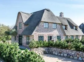 Luxuriöse Doppelhaushälfte mit Terrasse, Kamin und WLAN in bester Lage