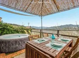 Laya Marina, Terre Marine