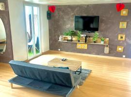 Apt Chic with view on Collines de Marcel Pagnol Wifi free parking and clim