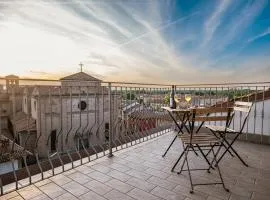 Attico elegante con terrazza panoramica, in centro
