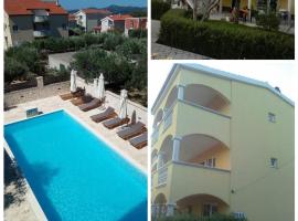 Apartmani Kulaš, hotel in Pakoštane