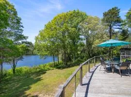 Pondfront 1 Mile to Nauset Beach