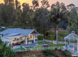StayVista at Kailaasa with Bonfire, Plunge Pool - Riverfront, hotel i Suntikoppa
