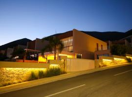 Luxurious Villa - 5 Bedroom at Green Coast, hotel di Palasë