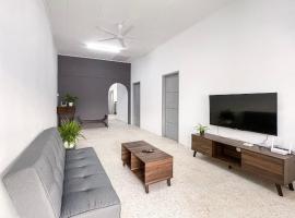 Pearl Cottage - 2min Drive to Lam Wah Ee Hospital, hotel que acepta mascotas en George Town