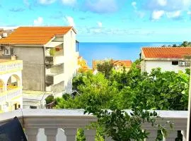 Cozy apartment with sea view