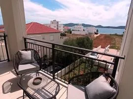 Seaside Serenity "Noir" with pool, 150m from sea